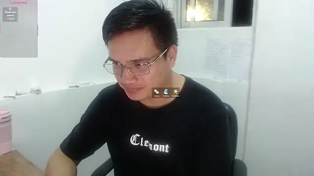 Snapshot of ahntony__69 chatting on 1, 7, 2026 ahntony 69 online show from 1, 7, 2026