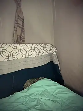 Snapshot of Honeydipp73 chatting on 4, 11, 2025 Honeydipp73 online show from 4, 11, 2025