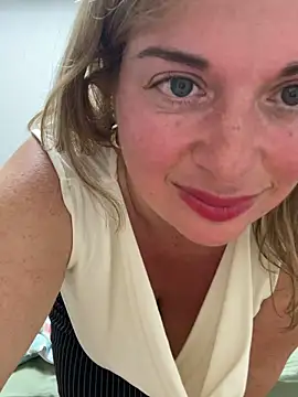 Snapshot of Lombada chatting on 5, 5, 2026 Lombada online show from 5, 5, 2026