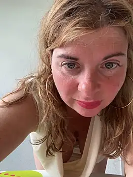 Snapshot of Lombada chatting on 14, 5, 2026 Lombada online show from 14, 5, 2026