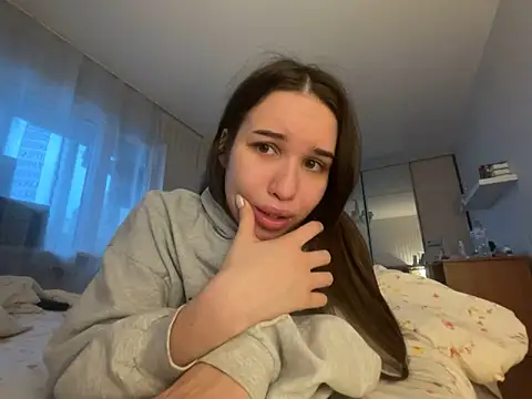 Snapshot of Roxie_Mils chatting on 20, 12, 2025 Roxie Mils online show from 20, 12, 2025