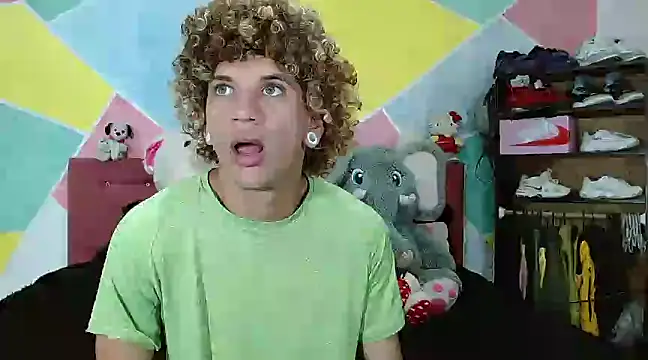 Snapshot of tylor_boy chatting on 8, 1, 2025 tylor boy online show from 8, 1, 2025