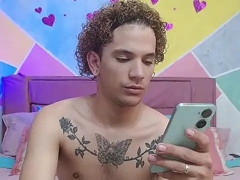 Snapshot of tylor_boy chatting on 11, 9, 2025 tylor boy online show from 11, 9, 2025