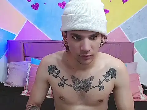 Snapshot of tylor_boy chatting on 18, 9, 2025 tylor boy online show from 18, 9, 2025