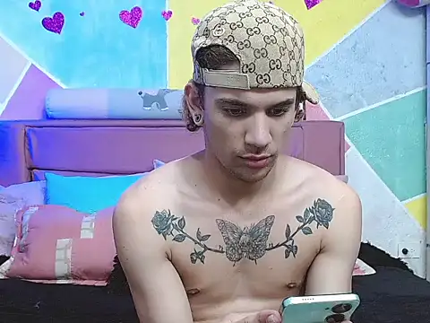 Snapshot of tylor_boy chatting on 2, 10, 2025 tylor boy online show from 2, 10, 2025