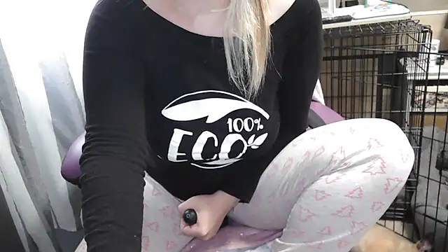 Snapshot of LaRa_forU chatting on 20, 2, 2025 LaRa forU online show from 20, 2, 2025