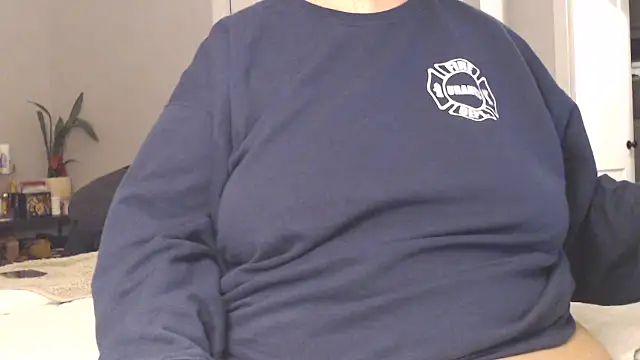 Snapshot of LauLauPAWG chatting on 20, 5, 2026 LauLauPAWG online show from 20, 5, 2026