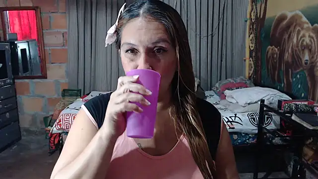 mom son dirty online show from 14, 3, 2026