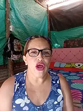 Snapshot of mom_son_dirty chatting on 22, 7, 2026 mom son dirty online show from 22, 7, 2026