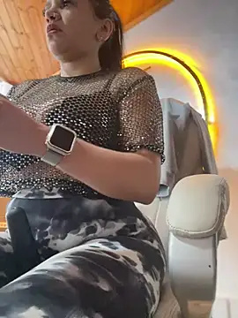 Snapshot of Milff_parkerrr chatting on 22, 1, 2025 Milff parkerrr online show from 22, 1, 2025