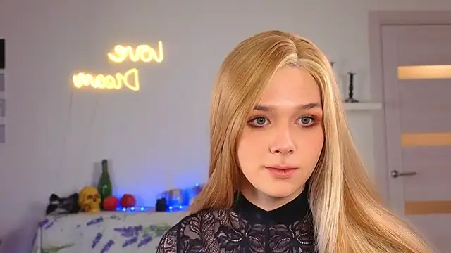  yourFoxy  online show from 3, 11, 2025