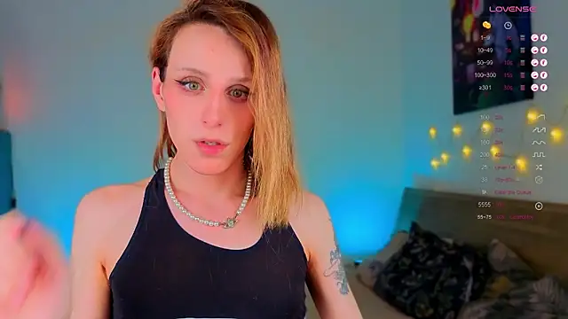Snapshot of _yourFoxy_ chatting on 15, 5, 2026 yourFoxy online show from 15, 5, 2026