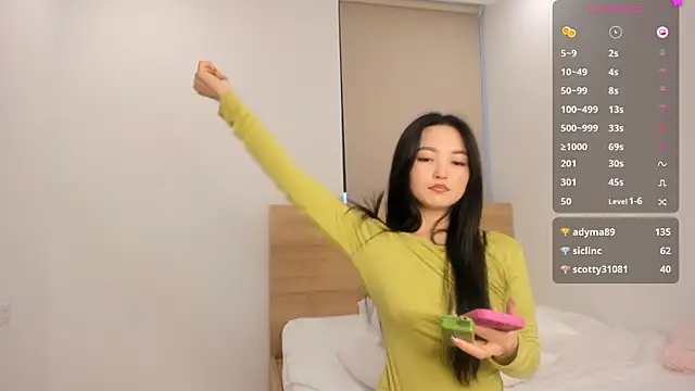 Snapshot of 1_love_8 chatting on 20, 12, 2024 1 love 8 online show from 20, 12, 2024