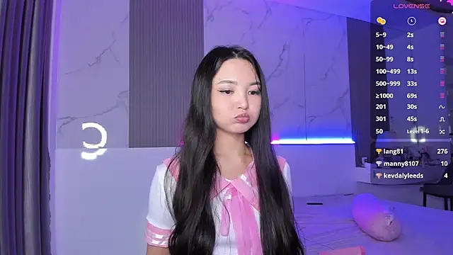 Snapshot of 1_love_8 chatting on 7, 3, 2025 1 love 8 online show from 7, 3, 2025