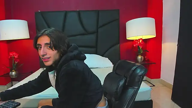 Matthew Dixonn online show from 5, 1, 2025