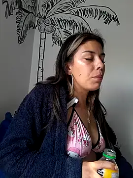 Sweel Leyva18 online show from 5, 12, 2024