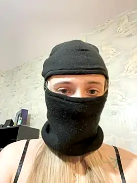 Snapshot of Cutekris chatting on 10, 11, 2025 Cutekris online show from 10, 11, 2025