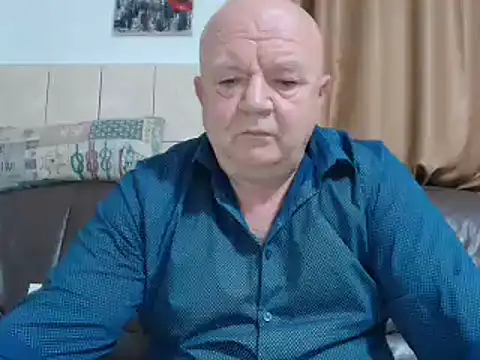 Snapshot of fullballs6 chatting on 17, 12, 2024 fullballs6 online show from 17, 12, 2024