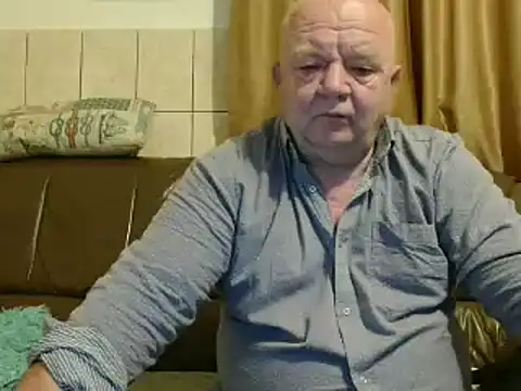 Snapshot of fullballs6 chatting on 3, 3, 2025 fullballs6 online show from 3, 3, 2025