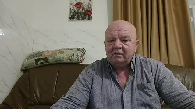 Snapshot of fullballs6 chatting on 22, 12, 2025 fullballs6 online show from 22, 12, 2025