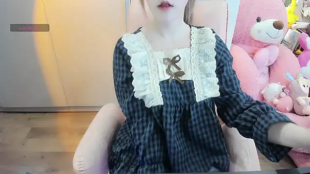 Snapshot of _Dau_ chatting on 4, 1, 2025 Dau online show from 4, 1, 2025