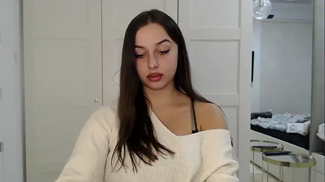 courtneyPerfect online show from 27, 10, 2025