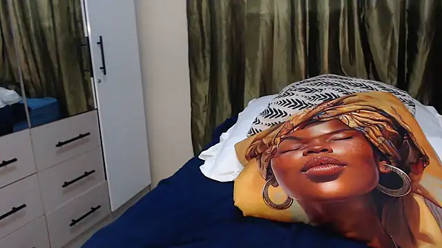 Foxybrownxx1 online show from 21, 11, 2025