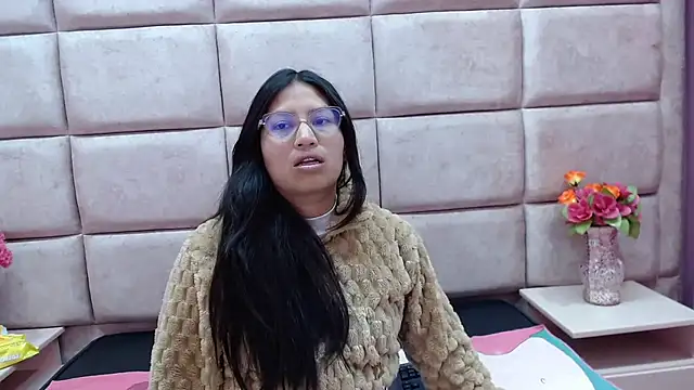Snapshot of Miaa_Smiith_ chatting on 20, 1, 2025 Miaa Smiith online show from 20, 1, 2025
