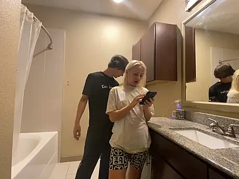 girlfriendmissy online show from 14, 12, 2024