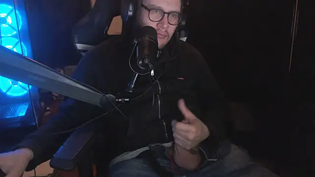 chicostick413 online show from 7, 11, 2025