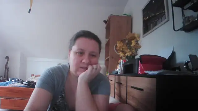 Snapshot of ReifeVenna chatting on 3, 7, 2026 ReifeVenna online show from 3, 7, 2026