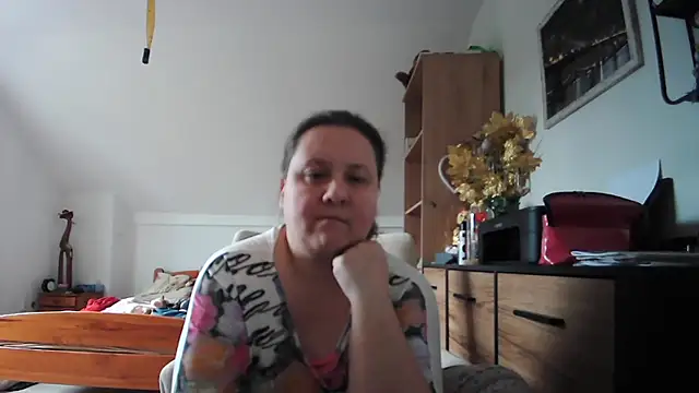 Snapshot of ReifeVenna chatting on 9, 7, 2026 ReifeVenna online show from 9, 7, 2026