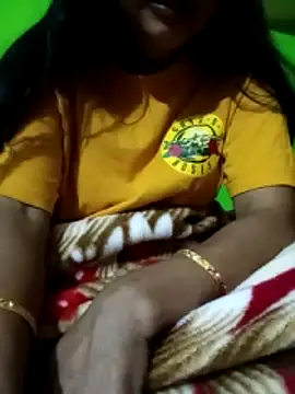 Snapshot of SAXYTannuja chatting on 16, 11, 2025 SAXYTannuja online show from 16, 11, 2025