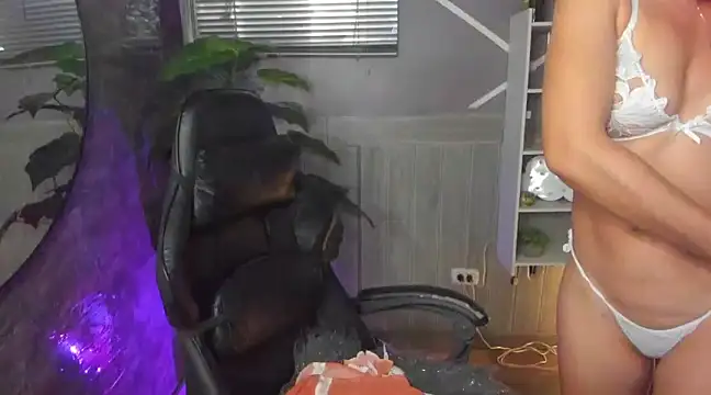 Snapshot of SofiaGomez420 chatting on 22, 1, 2025 SofiaGomez420 online show from 22, 1, 2025