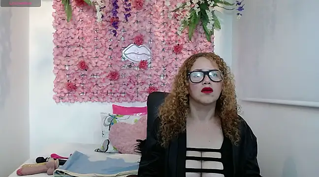 BLONDE SEXYHOT online show from 31, 1, 2025