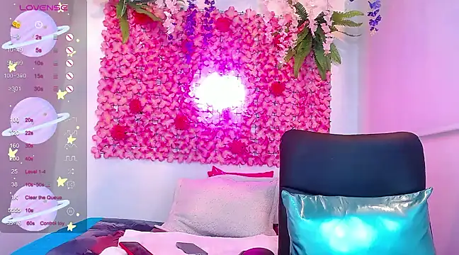 BLONDE SEXYHOT online show from 22, 3, 2025