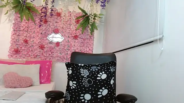 BLONDE SEXYHOT online show from 4, 10, 2025