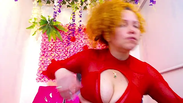 BLONDE SEXYHOT online show from 15, 11, 2025