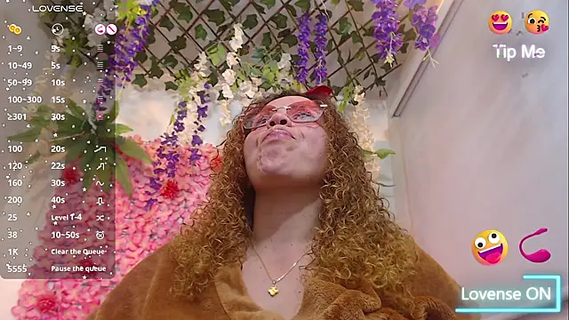 BLONDE SEXYHOT online show from 9, 1, 2026