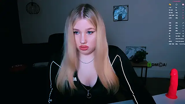 Snapshot of juli_kisss chatting on 4, 1, 2025 juli kisss online show from 4, 1, 2025