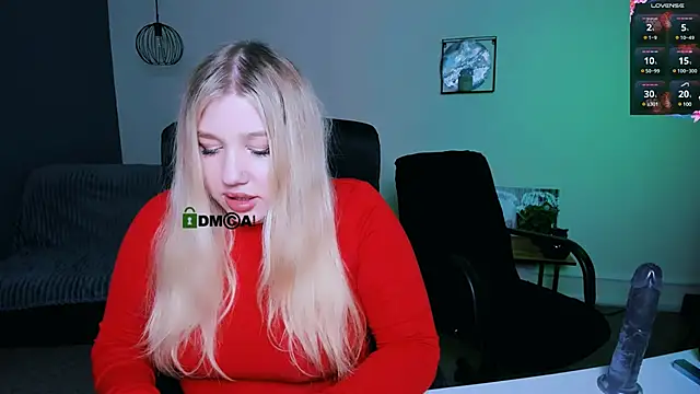 Snapshot of juli_kisss chatting on 22, 1, 2025 juli kisss online show from 22, 1, 2025