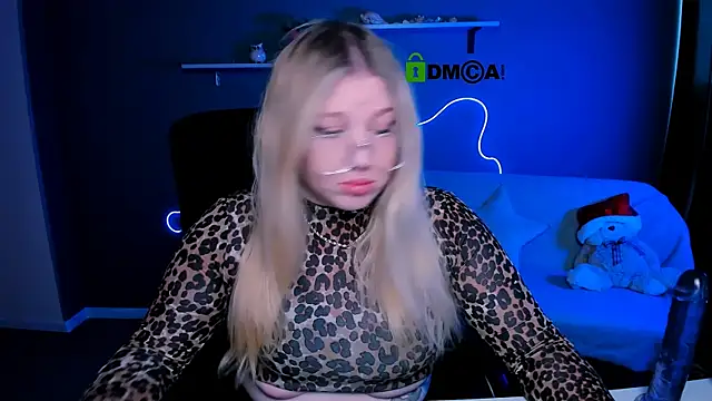 Snapshot of juli_kisss chatting on 4, 3, 2025 juli kisss online show from 4, 3, 2025