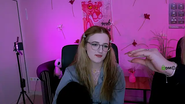 Snapshot of juli_kisss chatting on 27, 5, 2026 juli kisss online show from 27, 5, 2026