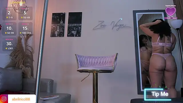 Snapshot of abril_ricci chatting on 8, 3, 2025 abril ricci online show from 8, 3, 2025