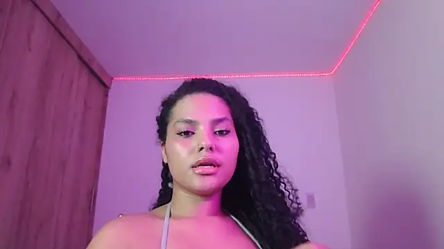 Snapshot of abril_ricci chatting on 30, 9, 2025 abril ricci online show from 30, 9, 2025