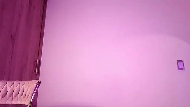 Snapshot of abril_ricci chatting on 3, 11, 2025 abril ricci online show from 3, 11, 2025