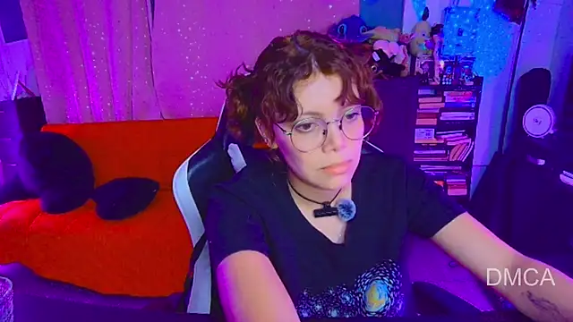 Snapshot of Drea_Foox chatting on 6, 5, 2026 Drea Foox online show from 6, 5, 2026