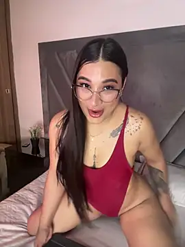 Snapshot of nataliee_foster chatting on 2, 4, 2026 nataliee foster online show from 2, 4, 2026