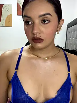 Melanyprada online show from 15, 12, 2025