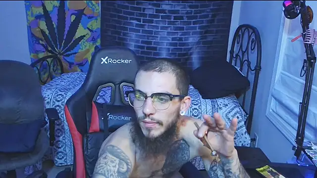 Snapshot of XMeF10 chatting on 6, 1, 2025 XMeF10 online show from 6, 1, 2025